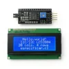 Módulo de pantalla LCD 20x4 con adaptador I2C y fondo azul conectada a un microcontrolador